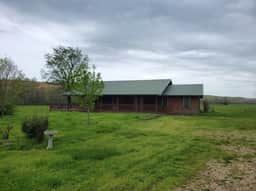 Ranch House on 750 acres near Niangua River - Image 2