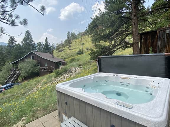 Mountain Hall: Unique Historic Cabin w/Large Deck - Image 3